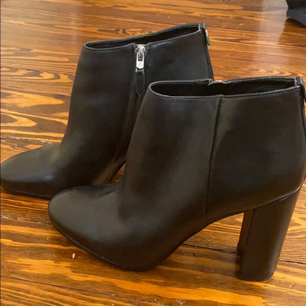 Sam Edelman Size 10 Black heel booties